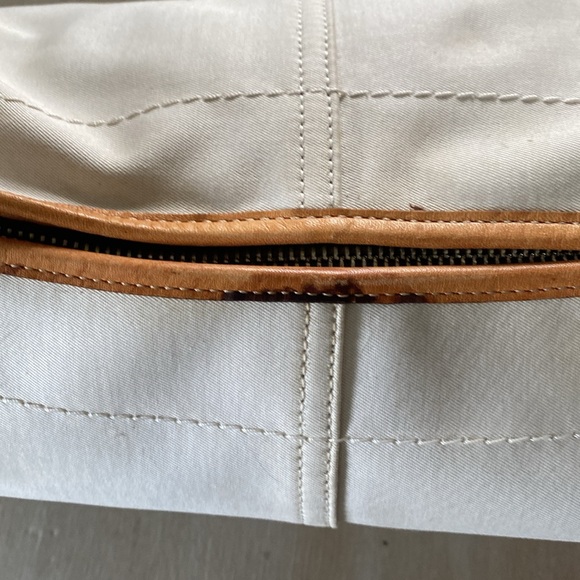 Coach Signature Soho Hobo - Picture 9 of 11